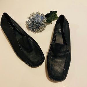 black mootsies tootsies loafers